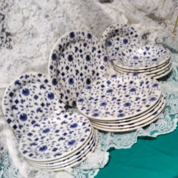 Beautiful Set for 6 Rimmed Soup Bowls! , Early Vintage Pier 1 Imports! - Picture 2 of 8